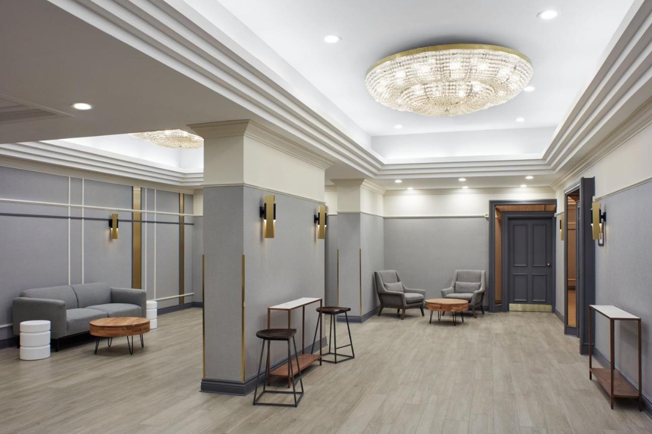 Delta Hotels By Marriott London Armouries Eksteriør bilde