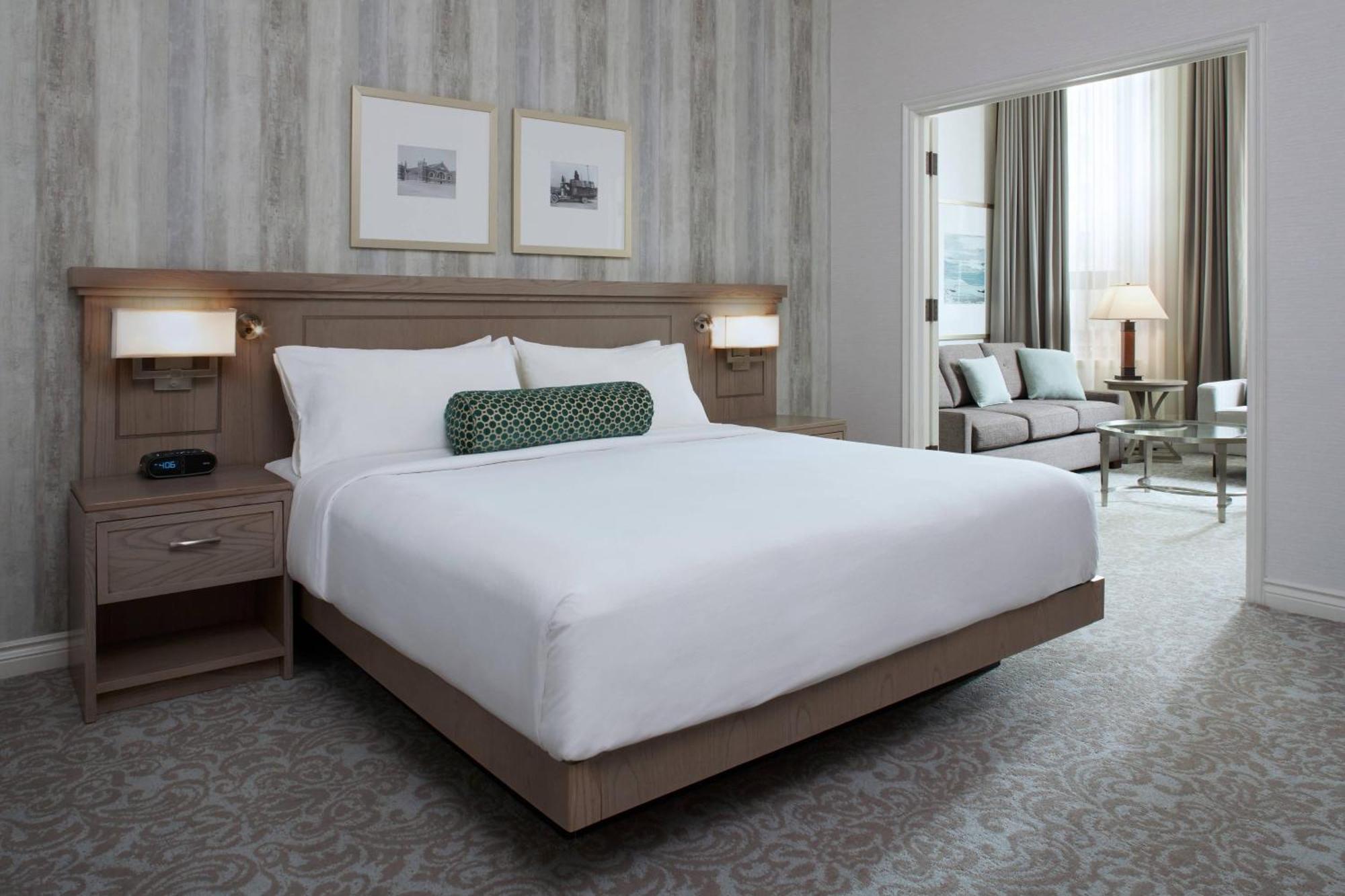Delta Hotels By Marriott London Armouries Eksteriør bilde