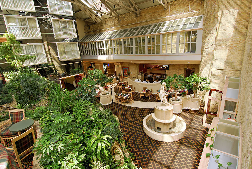 Delta Hotels By Marriott London Armouries Interiør bilde