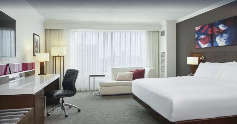 Delta Hotels By Marriott London Armouries Eksteriør bilde
